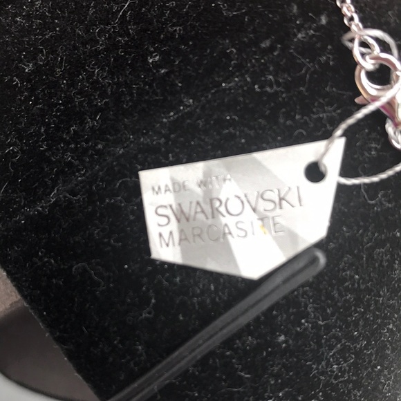 Amazing Swarovski marcasite necklace and earring - Picture 2 of 7